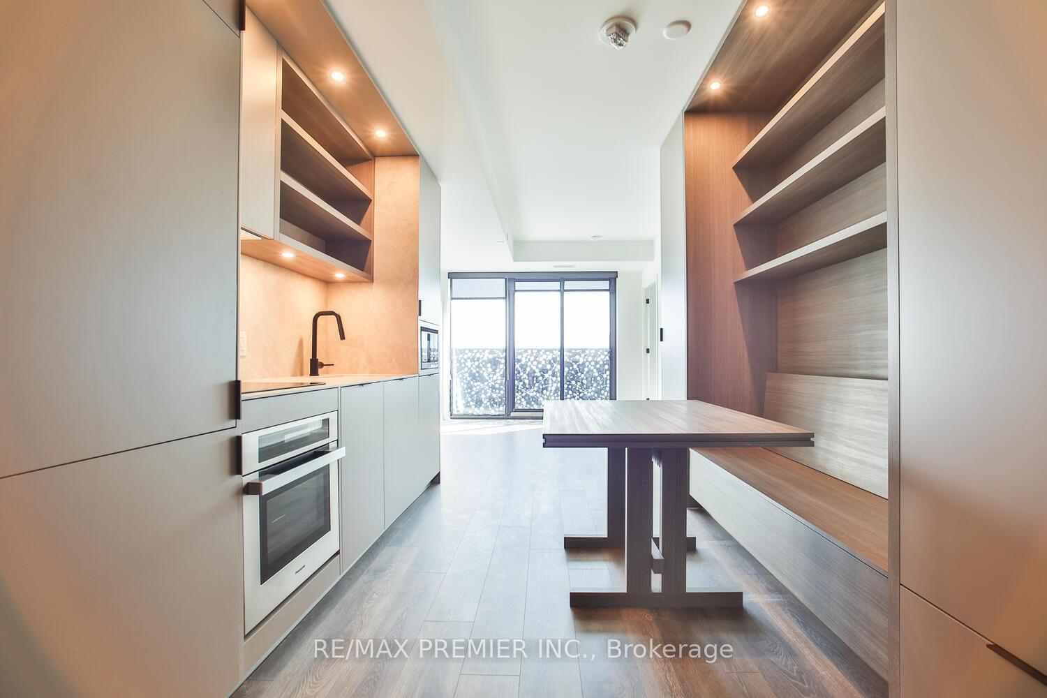 55-charles-street-e-toronto-ontario-c12834536