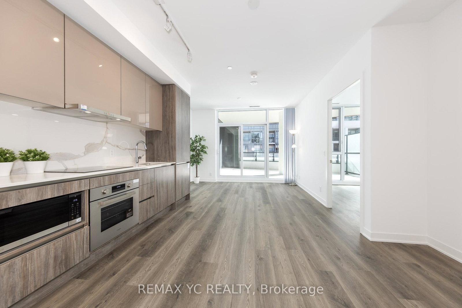 180-front-street-e-toronto-ontario-c12835008