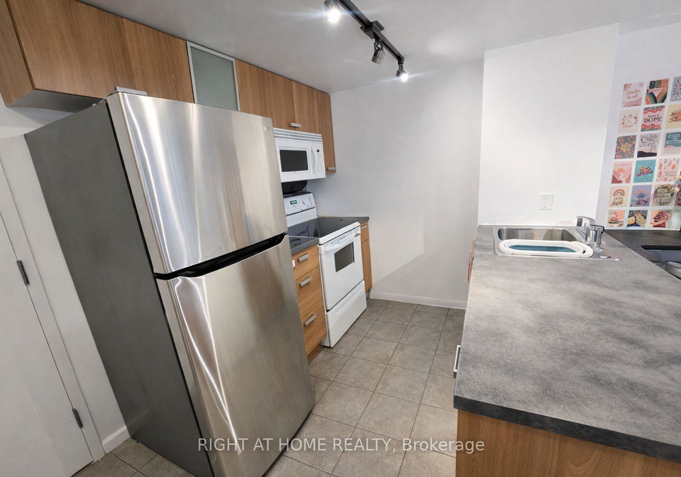 37-grosvenor-street-toronto-ontario-c12835092