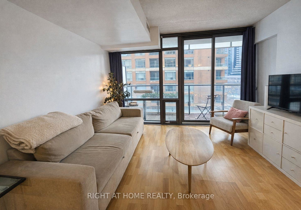 37-grosvenor-street-toronto-ontario-c12835092