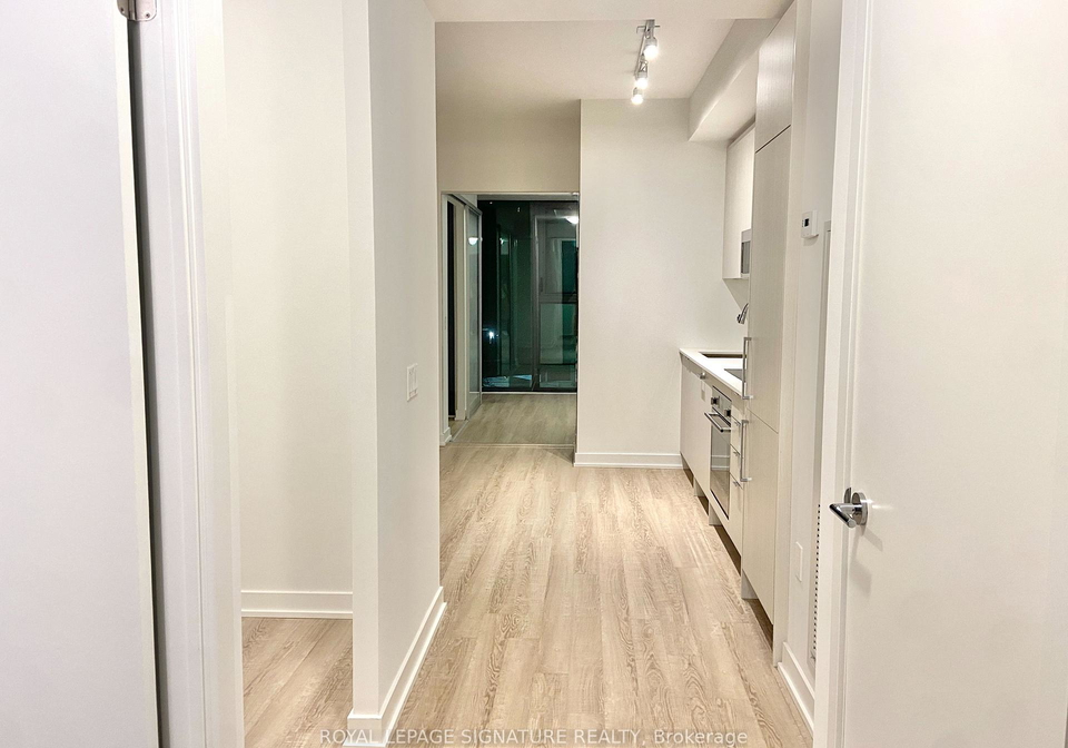 250-lawrence-avenue-w-toronto-ontario-c12835474