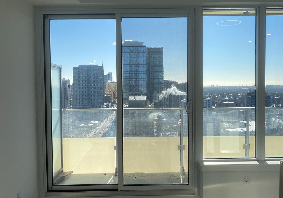 75-canterbury-place-toronto-ontario-c12835596