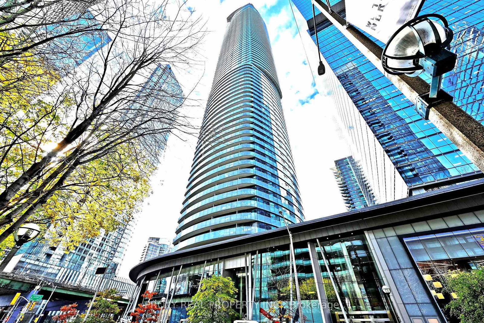 12-york-street-toronto-ontario-c12835978