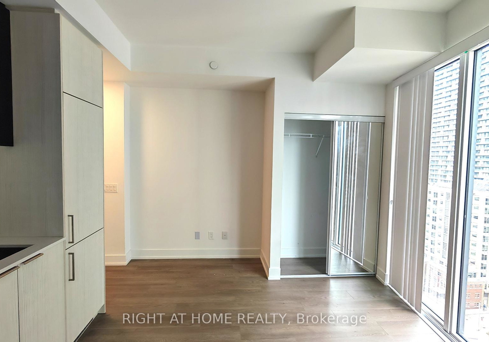 308-jarvis-street-toronto-ontario-c12836528