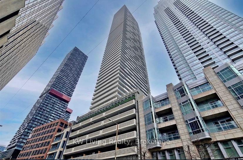 2221-yonge-street-toronto-ontario-c12836674