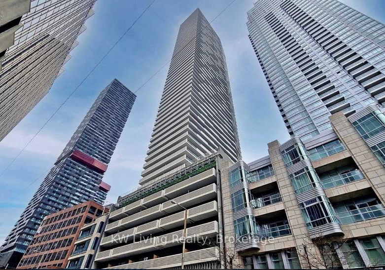 2221-yonge-street-toronto-ontario-c12836674