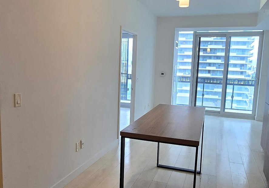 8-eglinton-avenue-e-toronto-ontario-c12836786