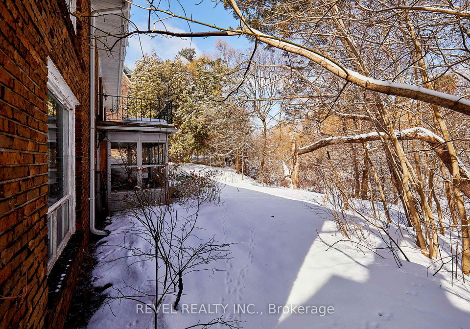 124-forest-heights-boulevard-north-york-ontario-c12836894