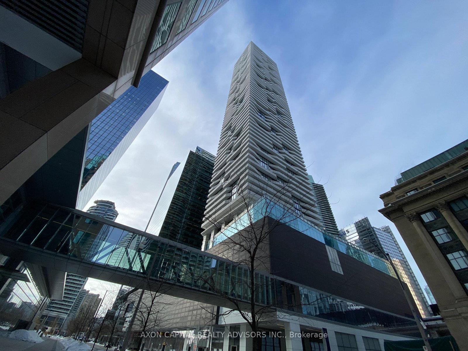 100-harbour-street-toronto-ontario-c12836970