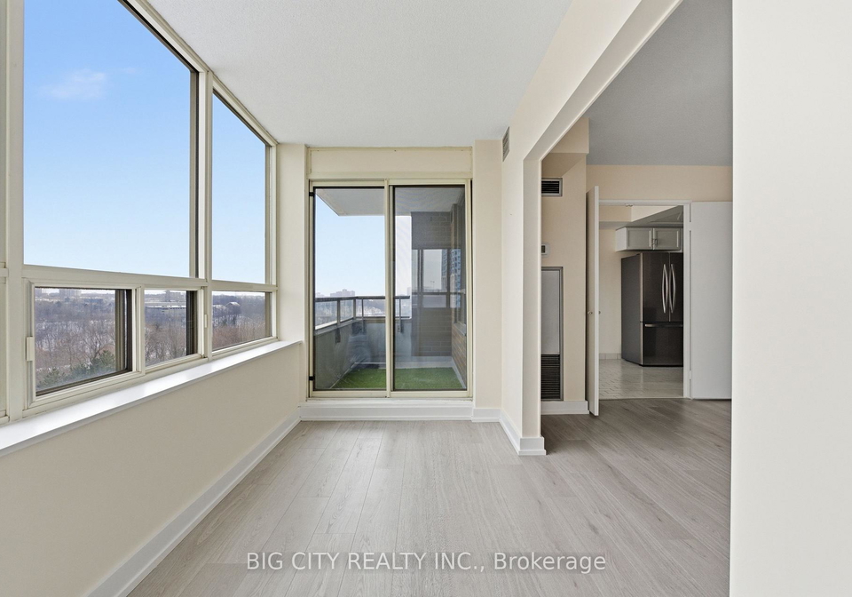 215-wynford-drive-east-york-ontario-c12837032