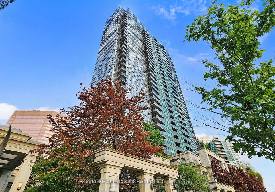 15-greenview-avenue-toronto-ontario-c12837392