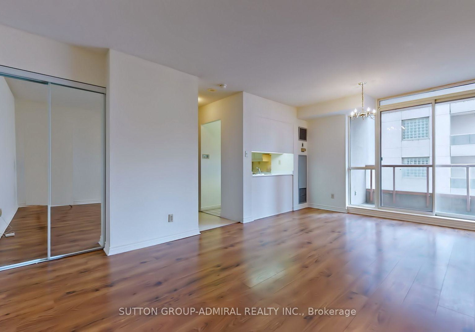 736-bay-street-toronto-ontario-c12837714