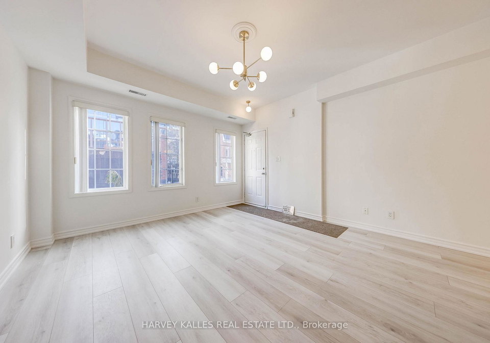 11-niagara-street-toronto-ontario-c12837796