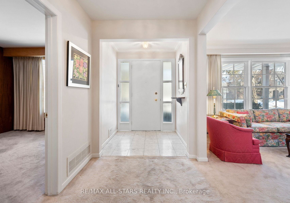 28-montressor-drive-north-york-ontario-c12838126