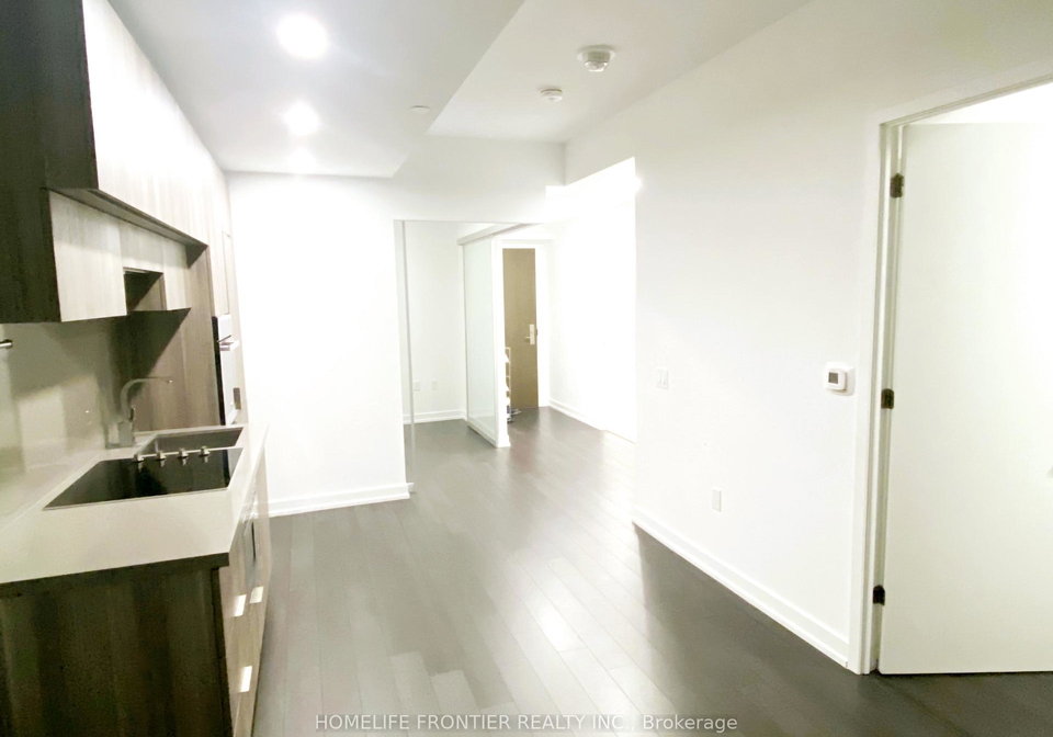 39-roehampton-avenue-toronto-ontario-c12838142