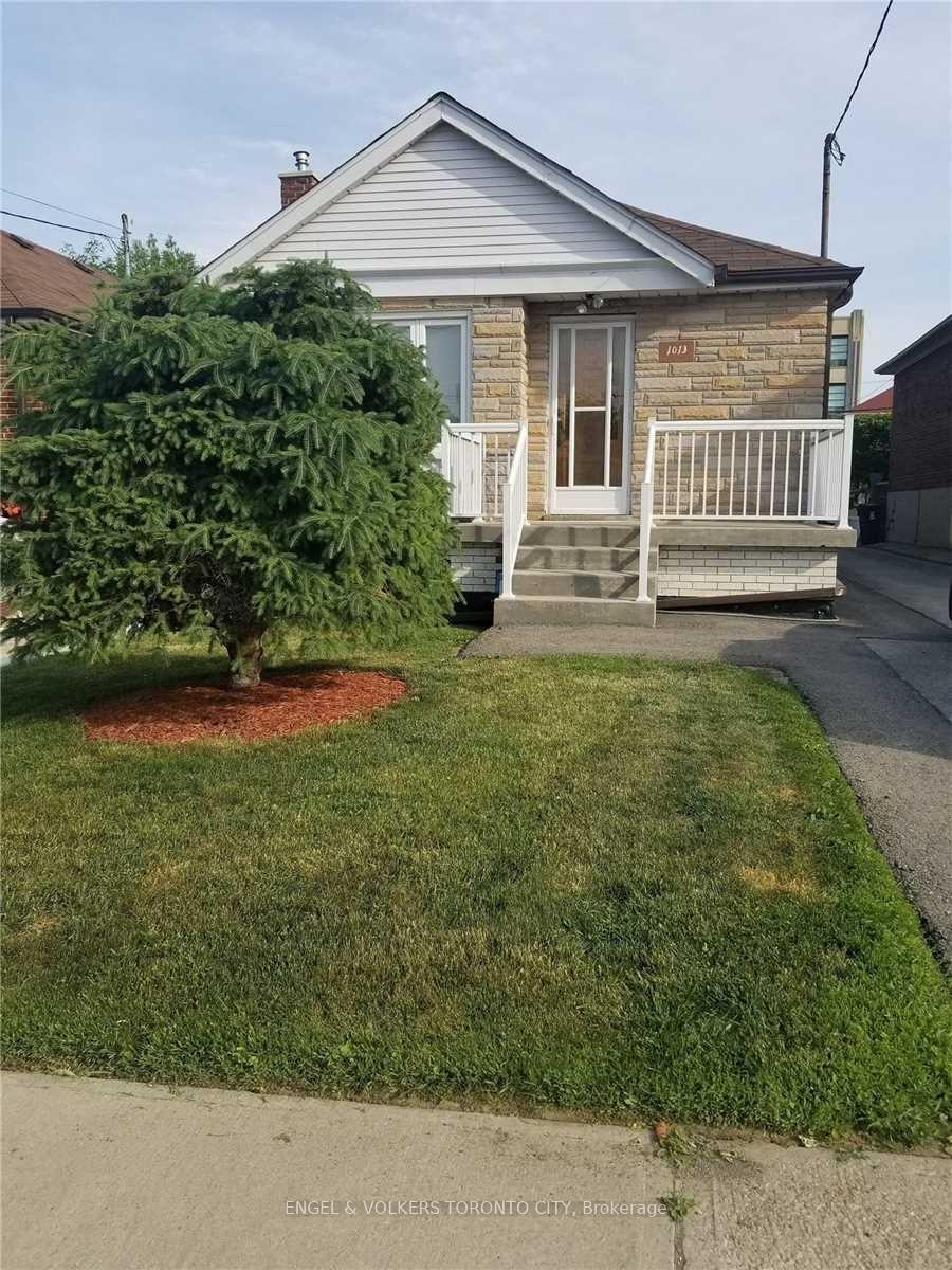 1013-castlefield-avenue-n-toronto-ontario-c12838152