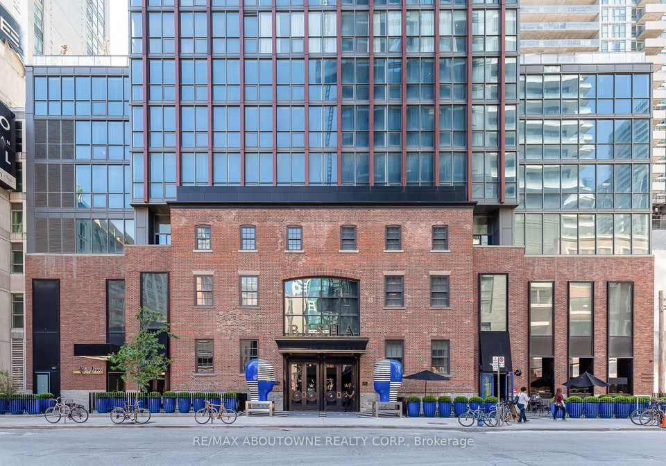88-blue-jays-way-toronto-ontario-c12838188