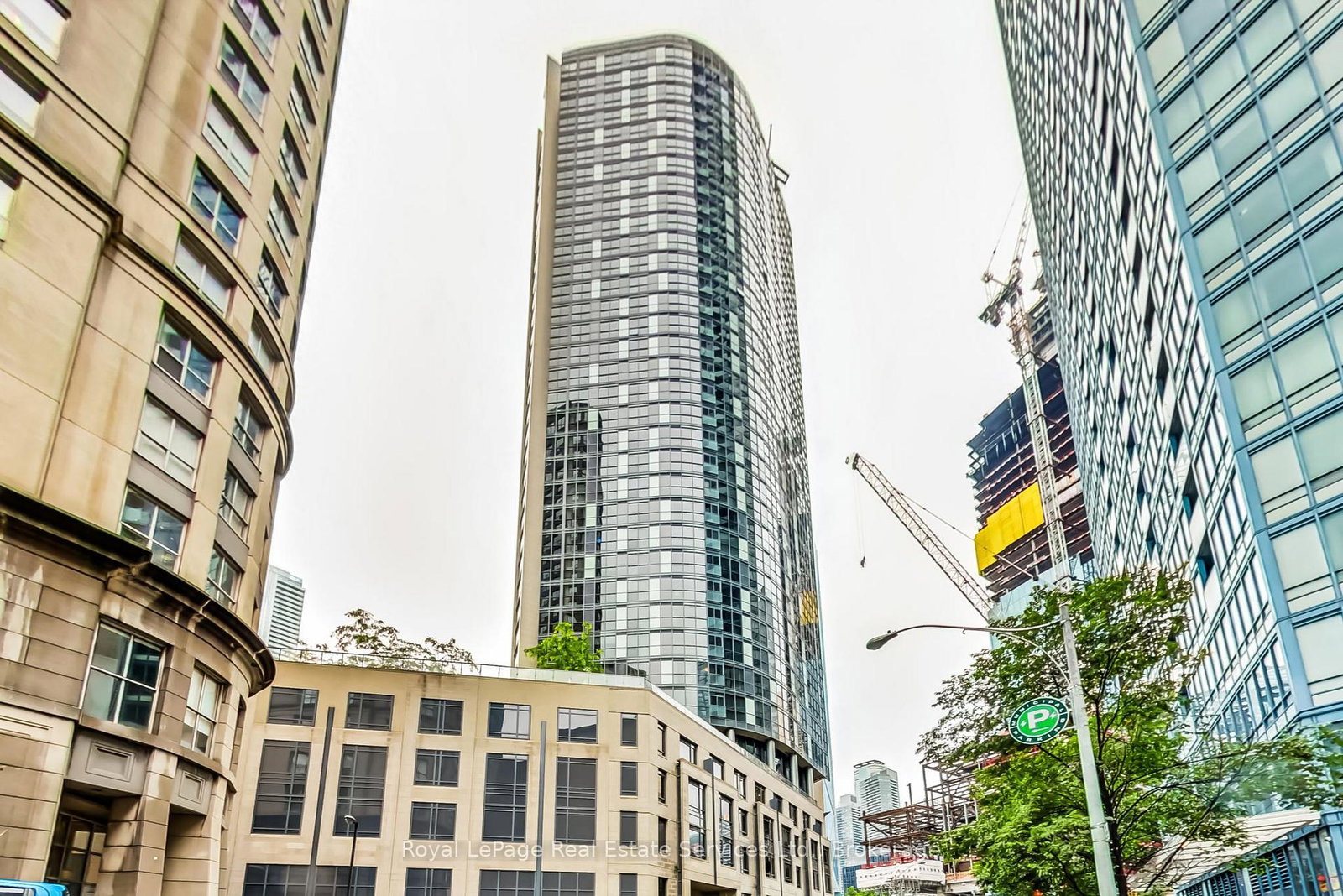 1-the-esplanade-toronto-ontario-c12838718