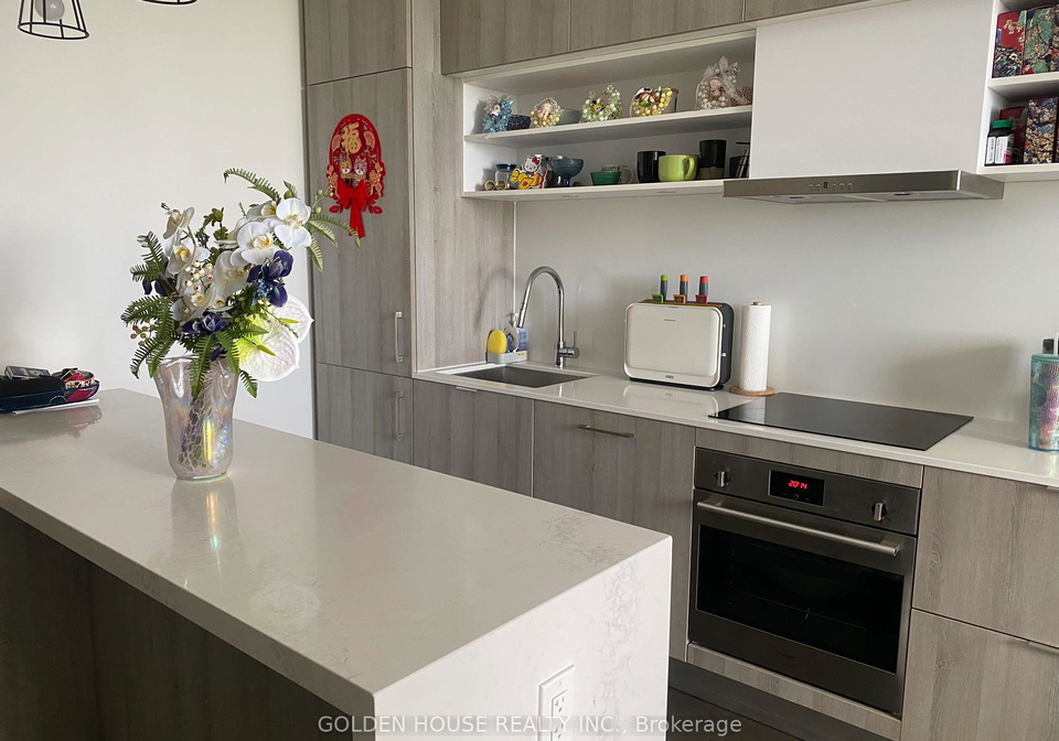 5-soudan-avenue-toronto-ontario-c12838720