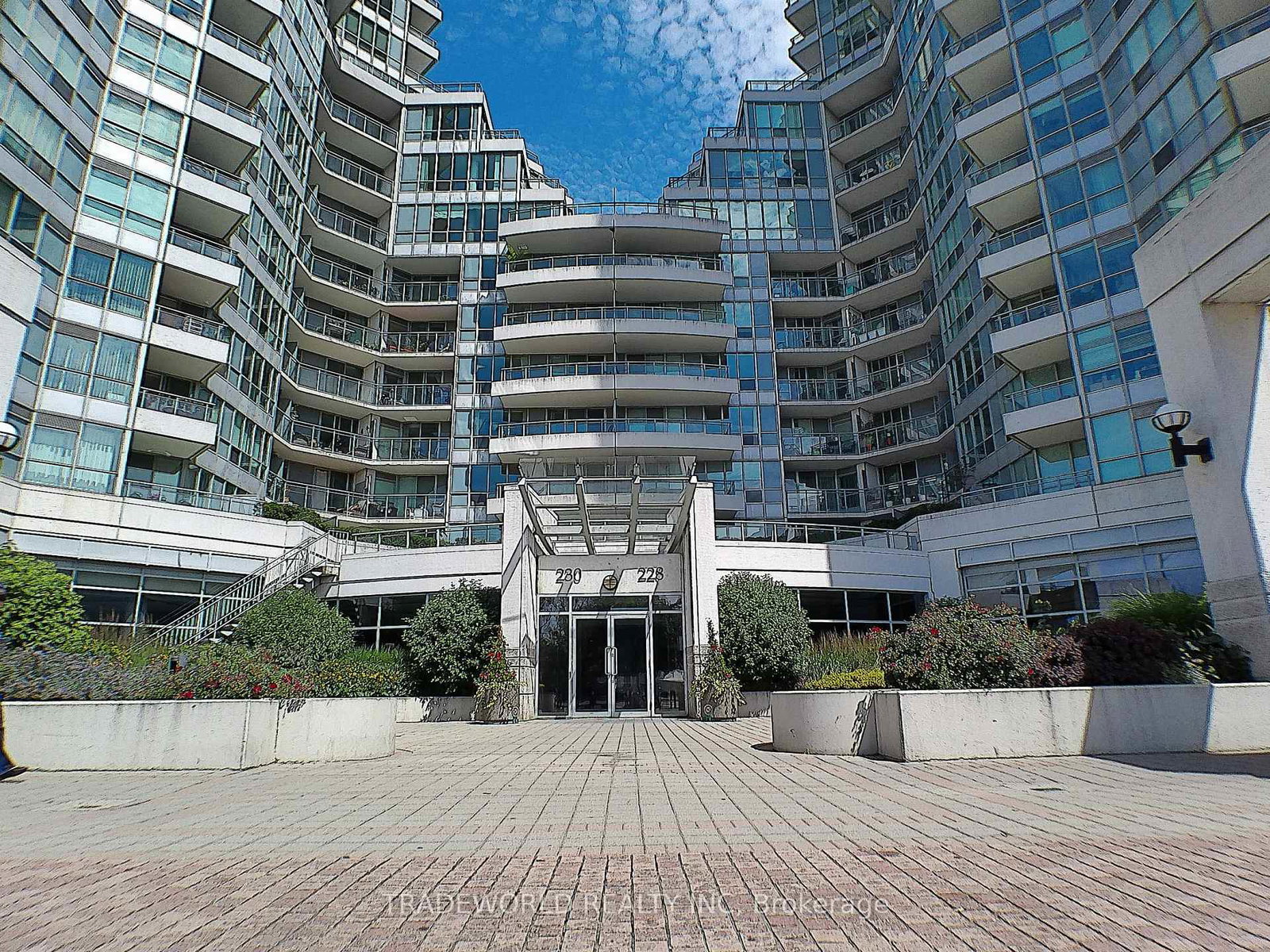228-queens-quay-w-toronto-ontario-c12838906