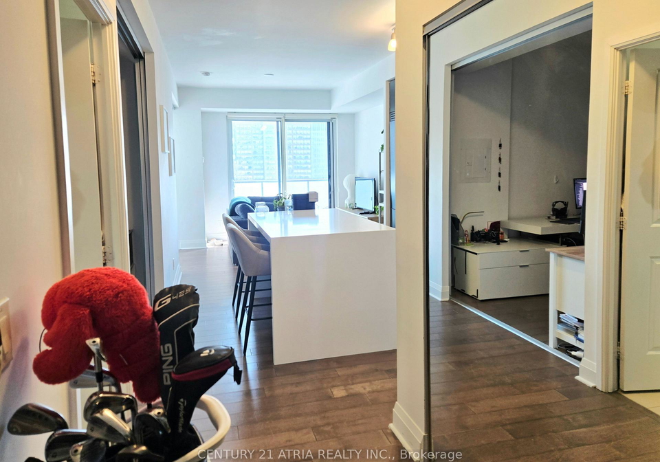 1080-bay-street-toronto-ontario-c12838932