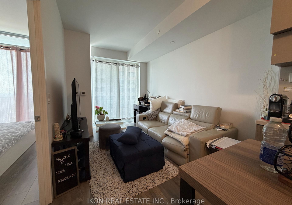 8-eglinton-avenue-e-toronto-ontario-c12838950