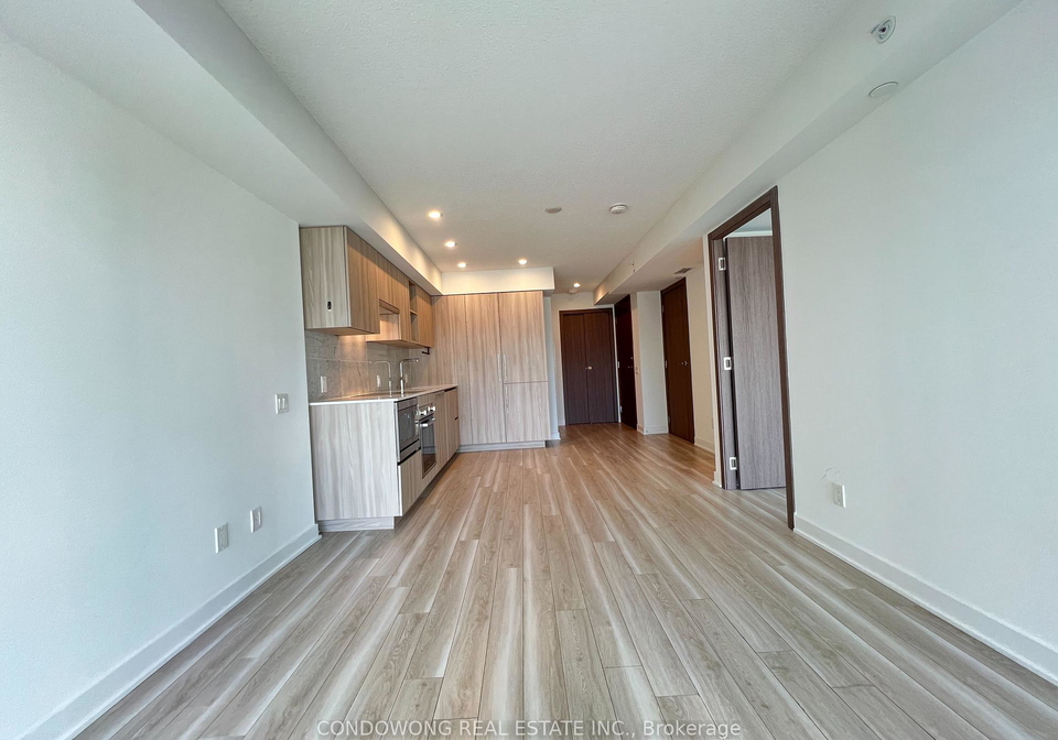 17-bathurst-street-toronto-ontario-c12839020