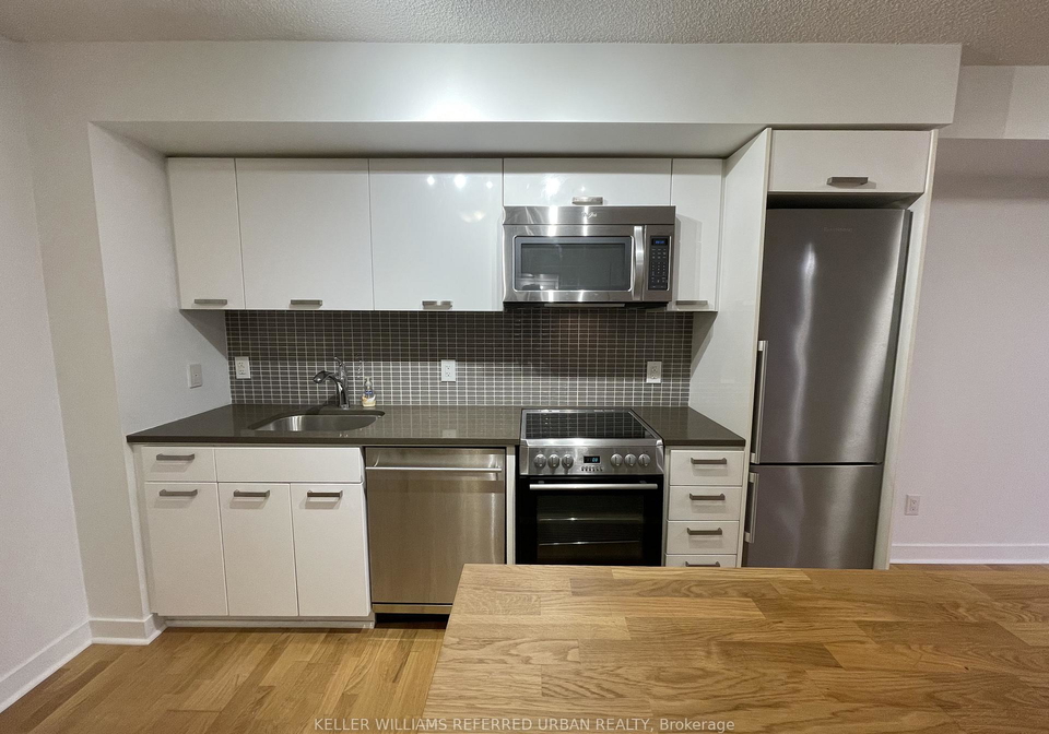 295-adelaide-street-w-toronto-ontario-c12839294
