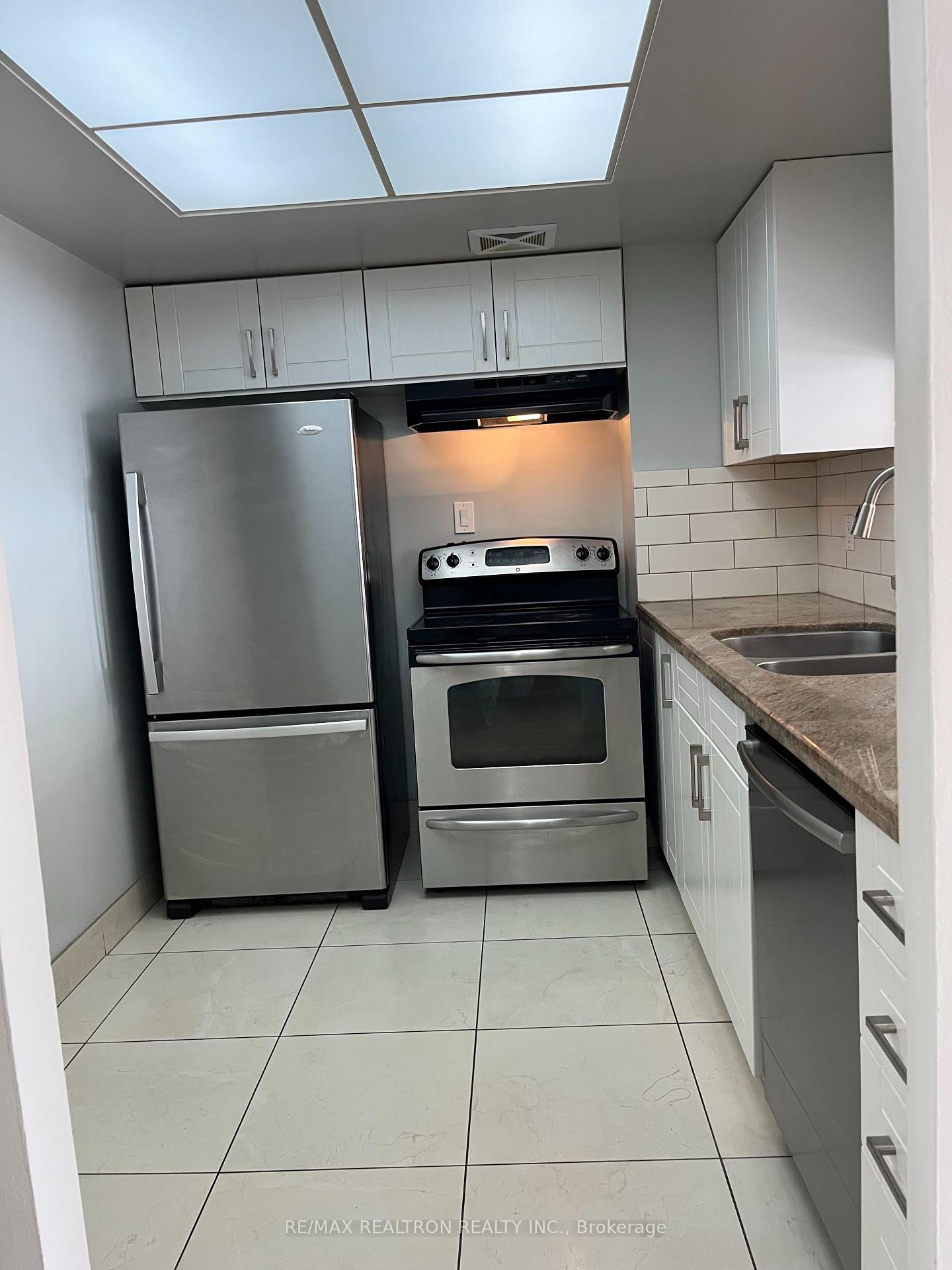 5765-yonge-street-north-york-ontario-c12839998