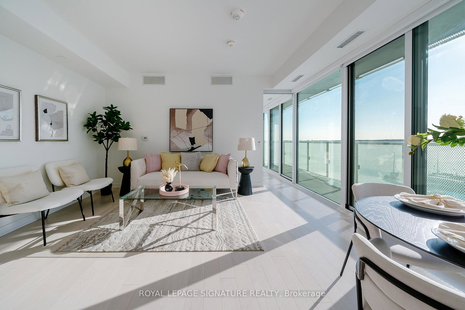 15-queens-quay-e-toronto-ontario-c12840148