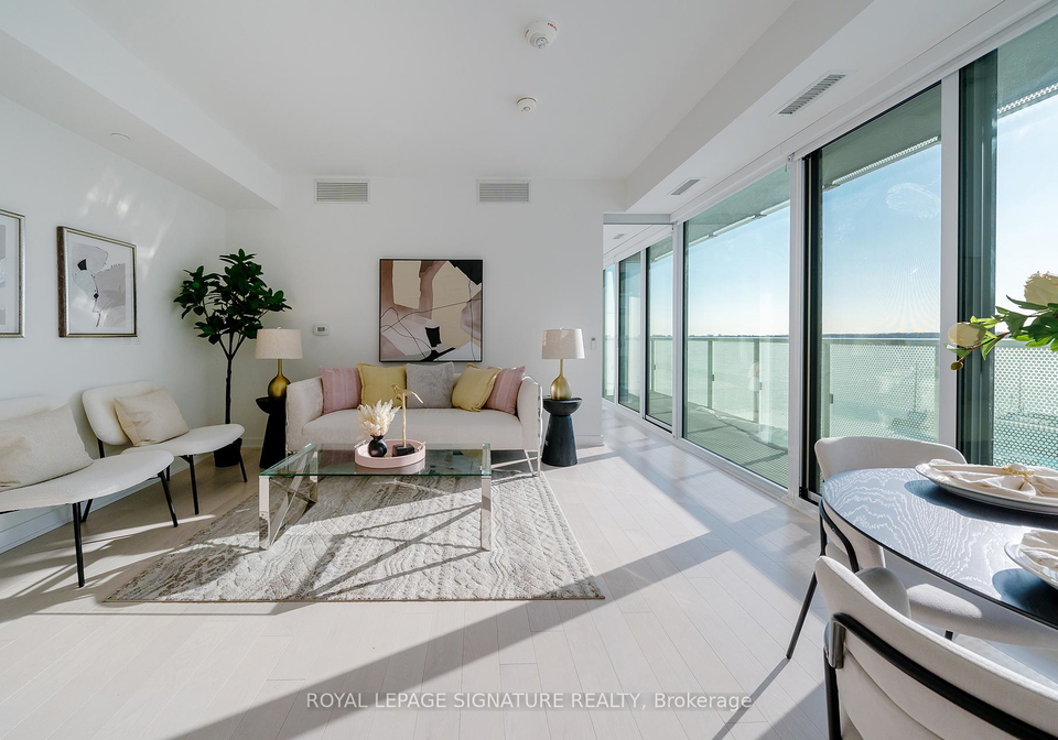 15-queens-quay-e-toronto-ontario-c12840148