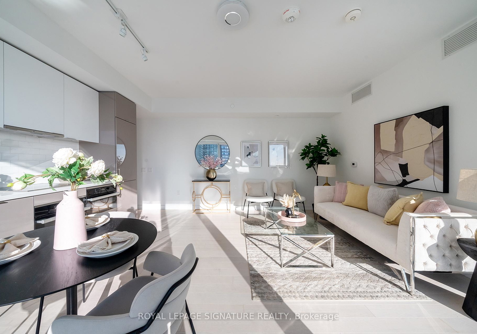15-queens-quay-e-toronto-ontario-c12840148
