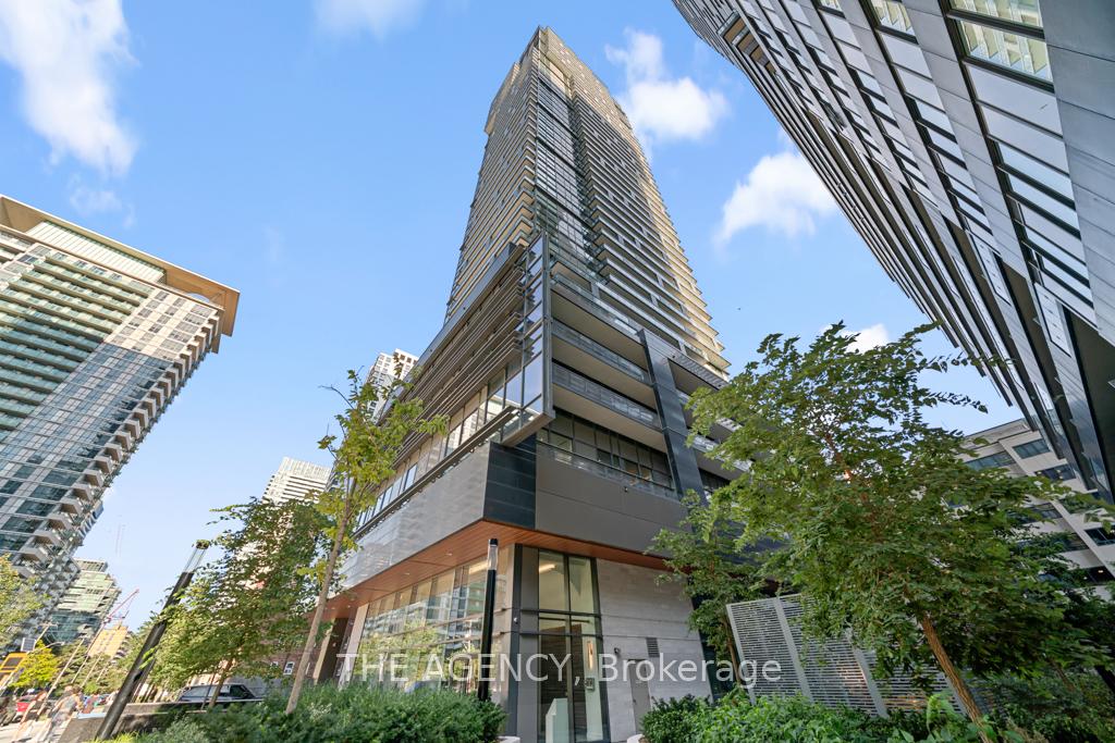 39-roehampton-avenue-toronto-ontario-c12840234