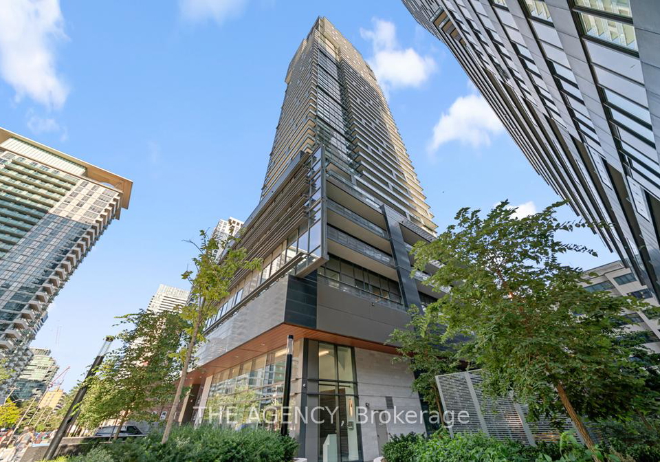 39-roehampton-avenue-toronto-ontario-c12840234