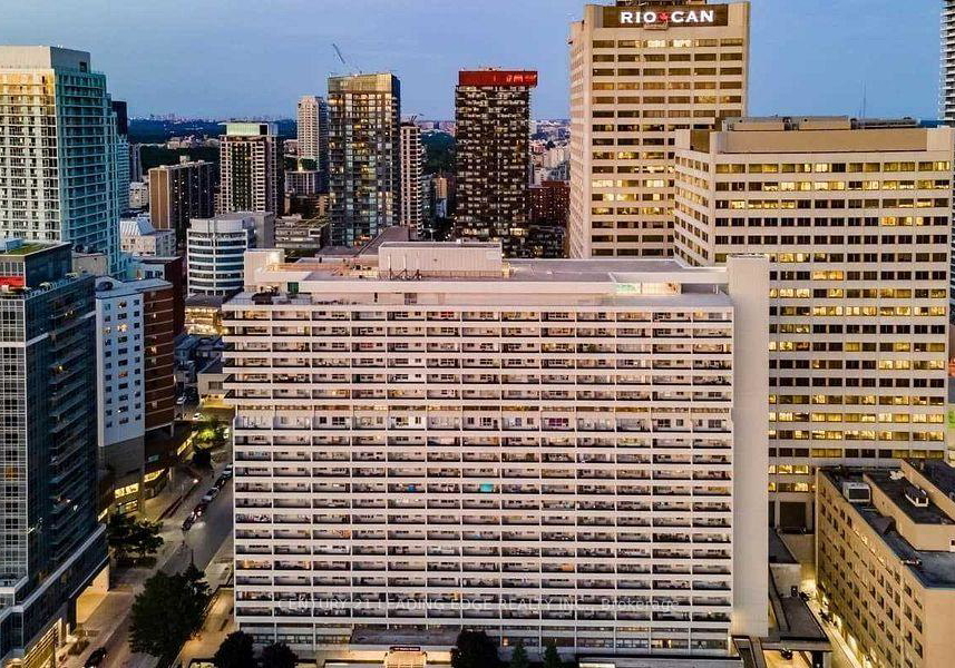 411-duplex-avenue-toronto-ontario-c12840484