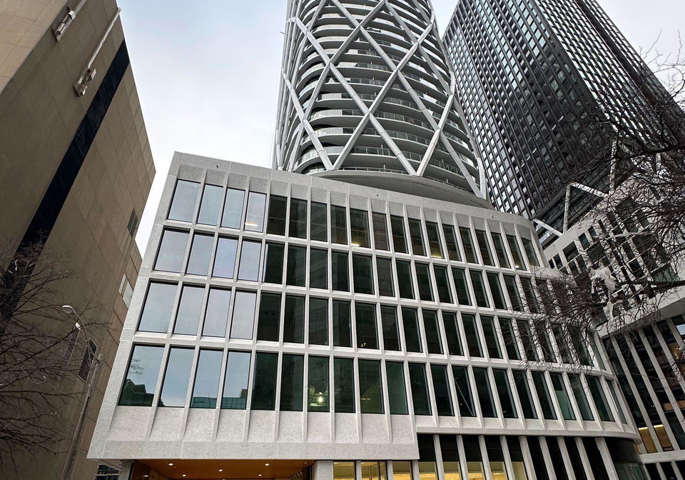 230-simcoe-street-toronto-ontario-c12840626