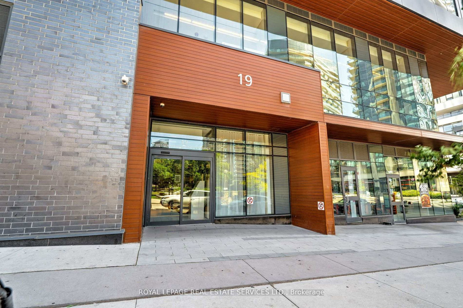 19-western-battery-road-toronto-ontario-c12840660