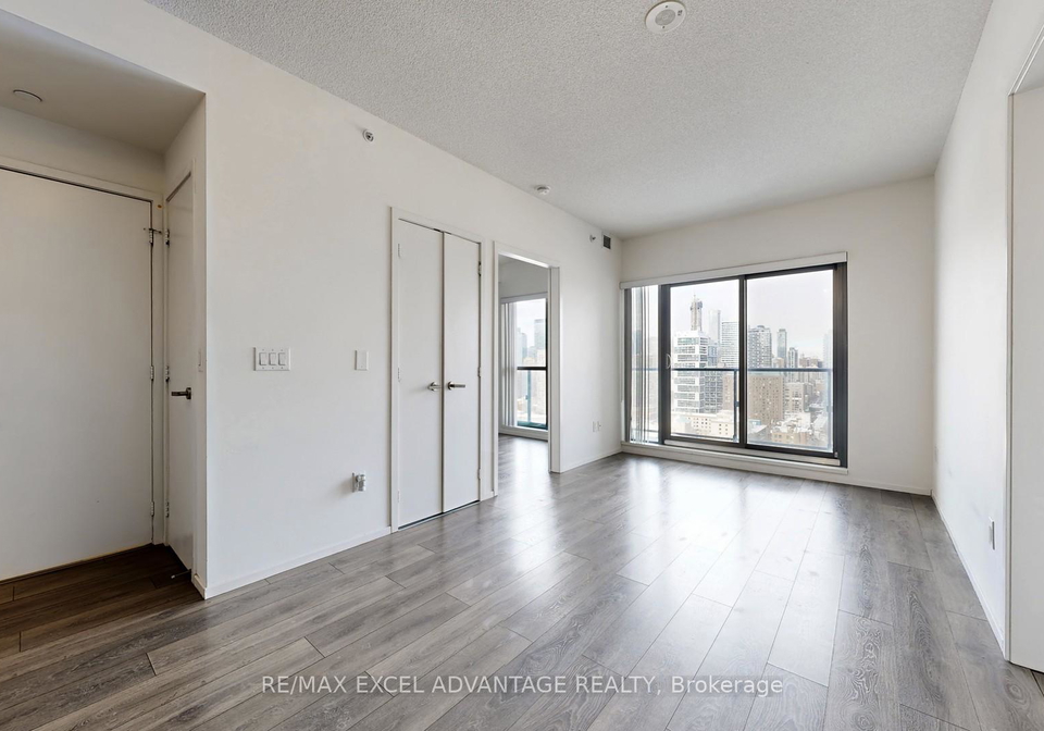 159-dundas-street-e-toronto-ontario-c12840934