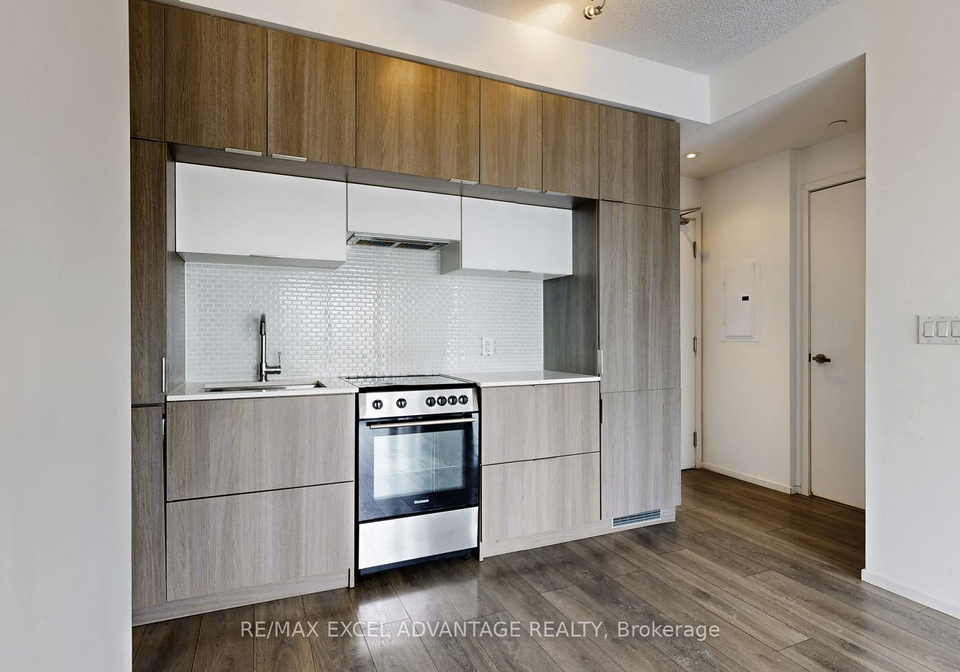 159-dundas-street-e-toronto-ontario-c12840934