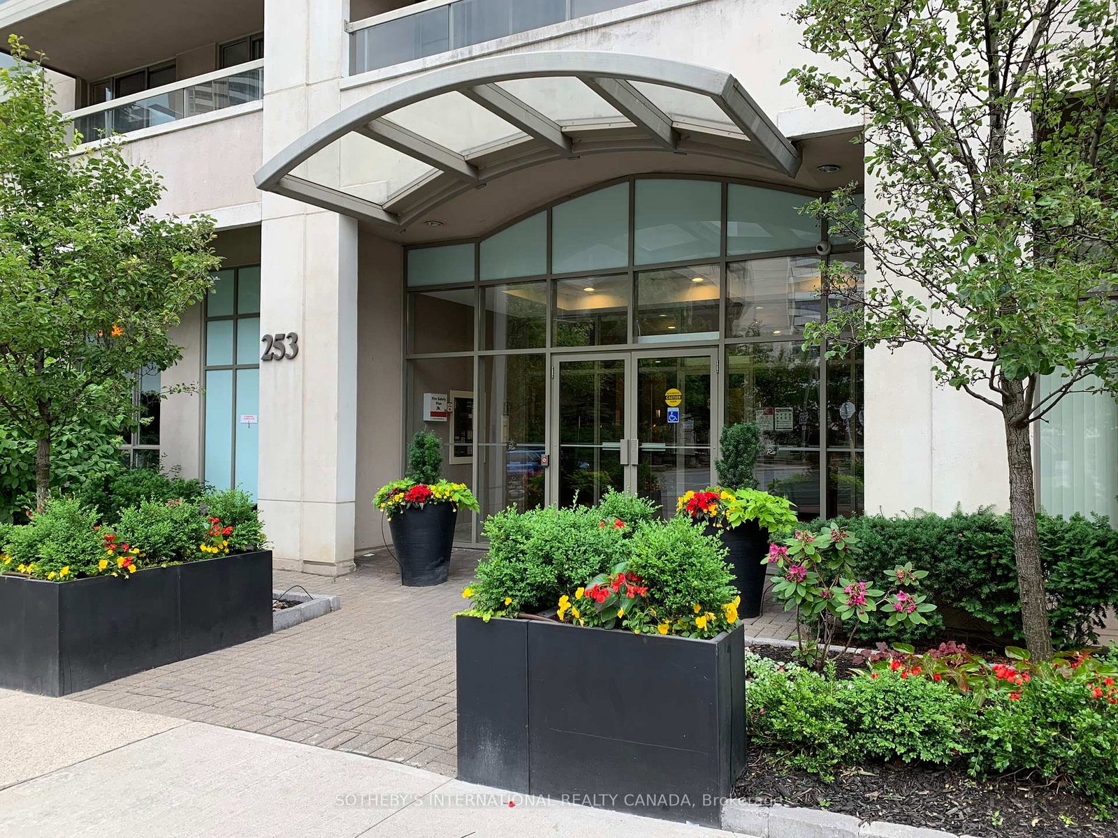 253-merton-street-toronto-ontario-c12841336