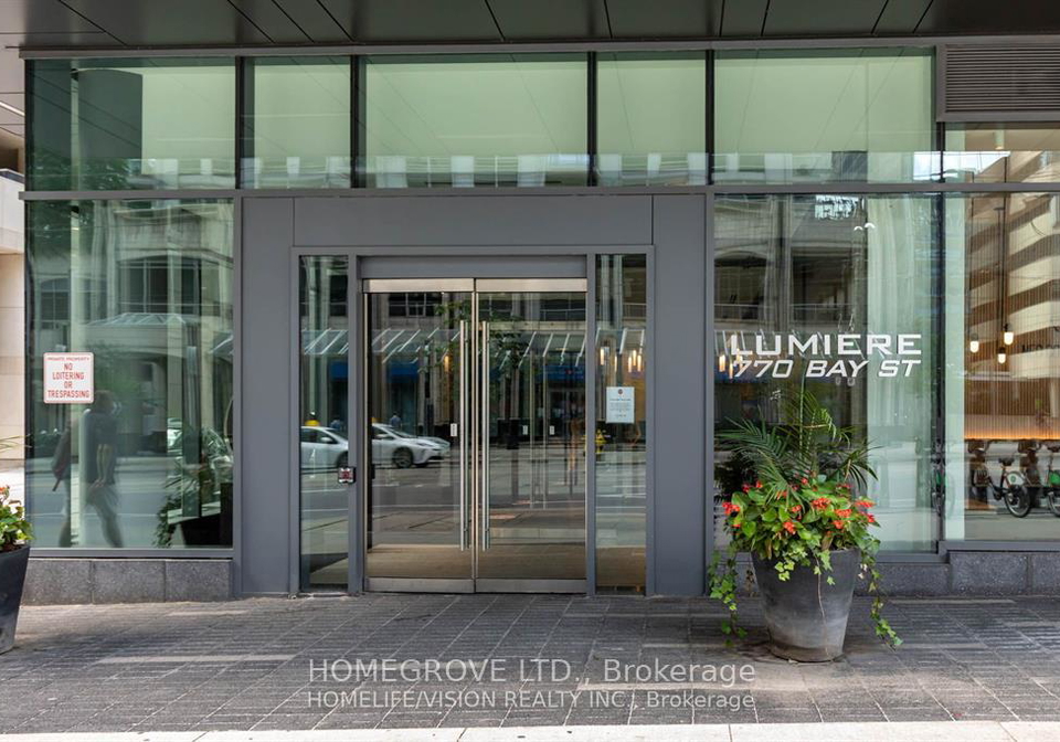 770-bay-street-toronto-ontario-c12841404
