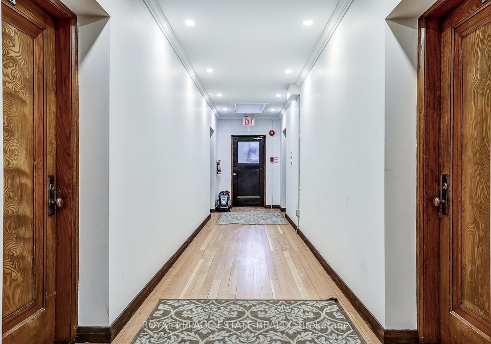 922-bathurst-street-toronto-ontario-c12841750