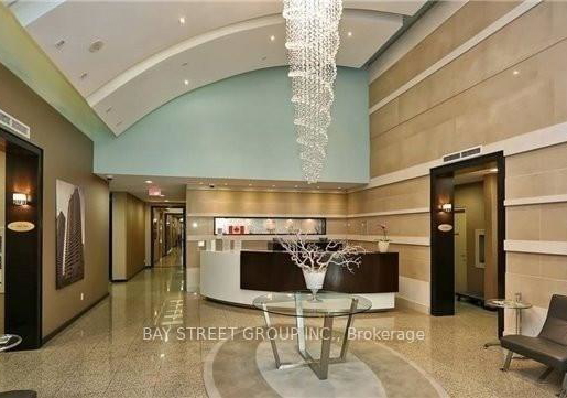 23-hollywood-avenue-north-york-ontario-c12842142