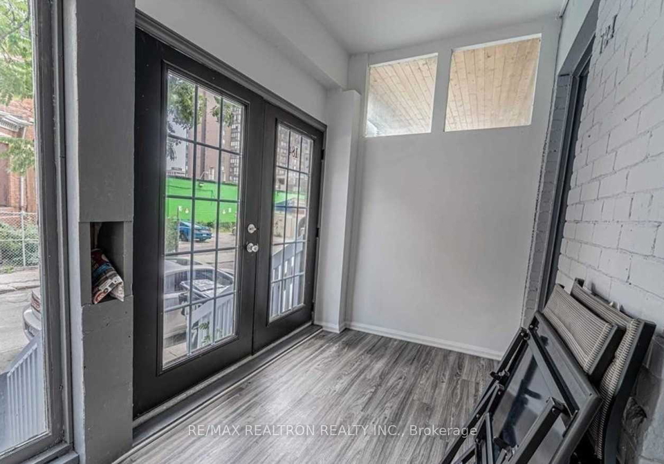 184-mutual-street-toronto-ontario-c12842312
