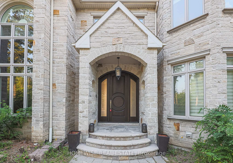 2706-bayview-avenue-north-york-ontario-c12842676