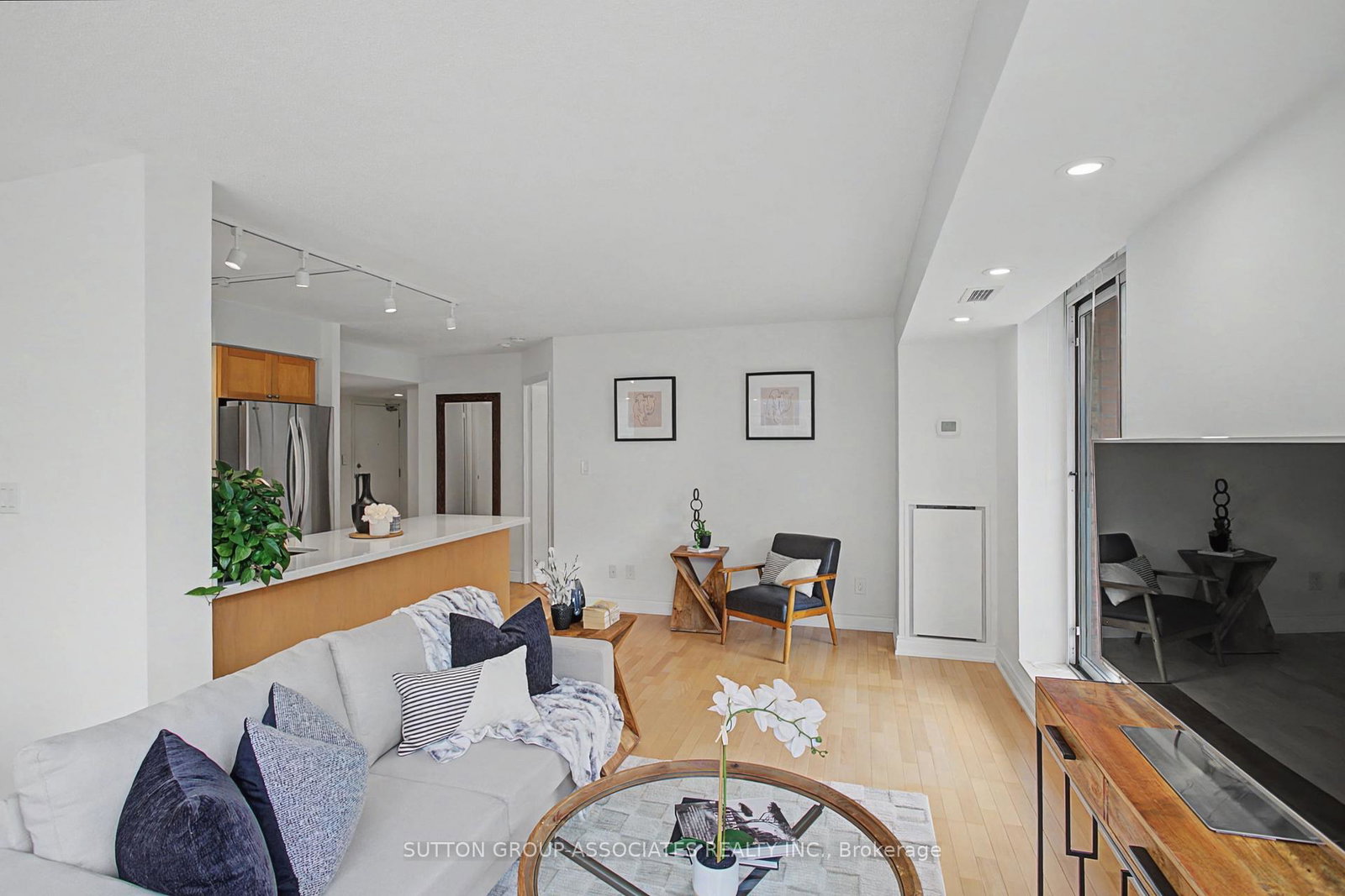1000-king-street-w-toronto-ontario-c12843026