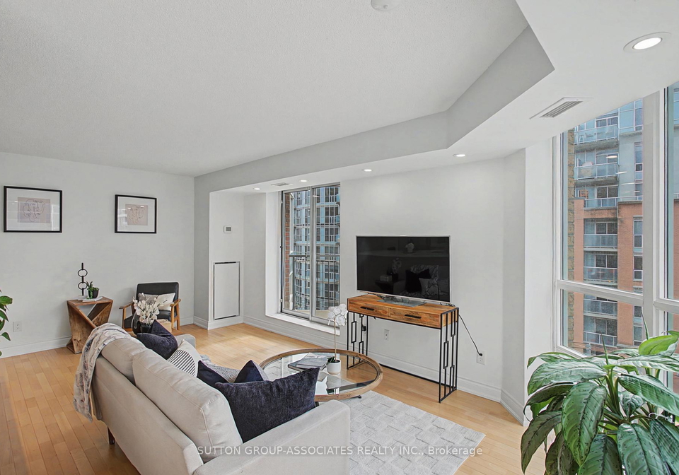1000-king-street-w-toronto-ontario-c12843026