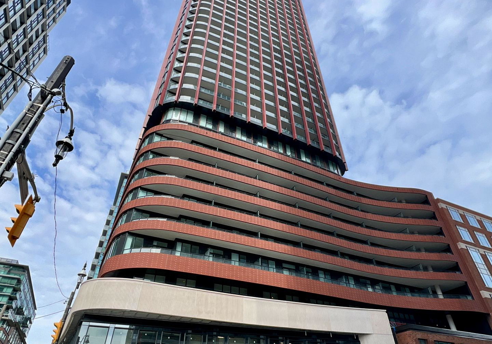 180-front-street-e-toronto-ontario-c12843074