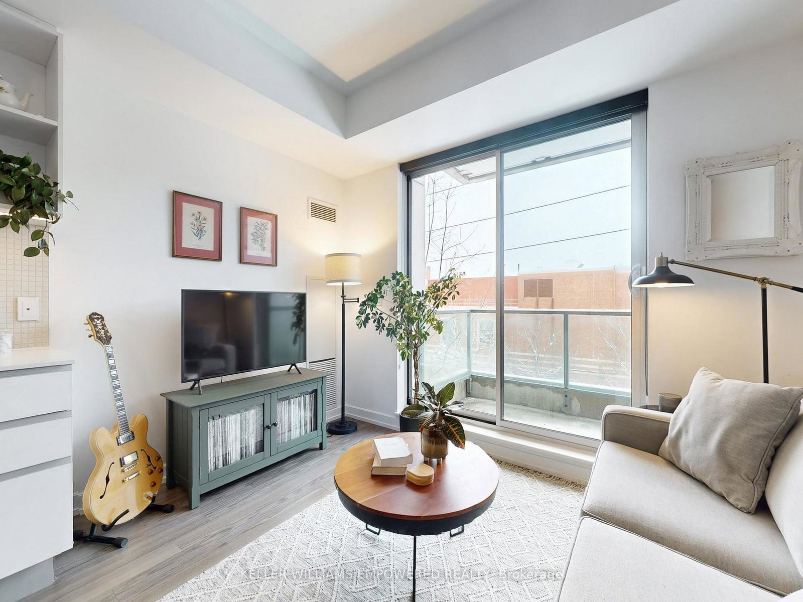 377-madison-avenue-w-toronto-ontario-c12843304