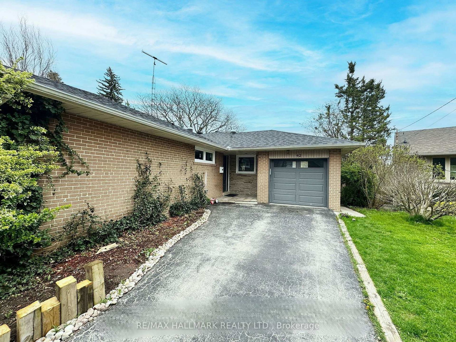 42-millgate-crescent-north-york-ontario-c12843306